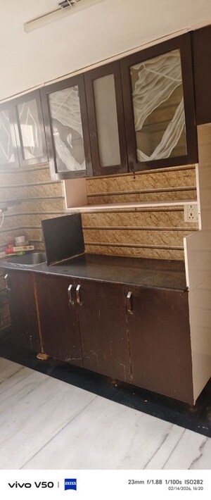 Furnished Amenities in 3 BHK Apartment at Sector 5 Dwarka – for Rent