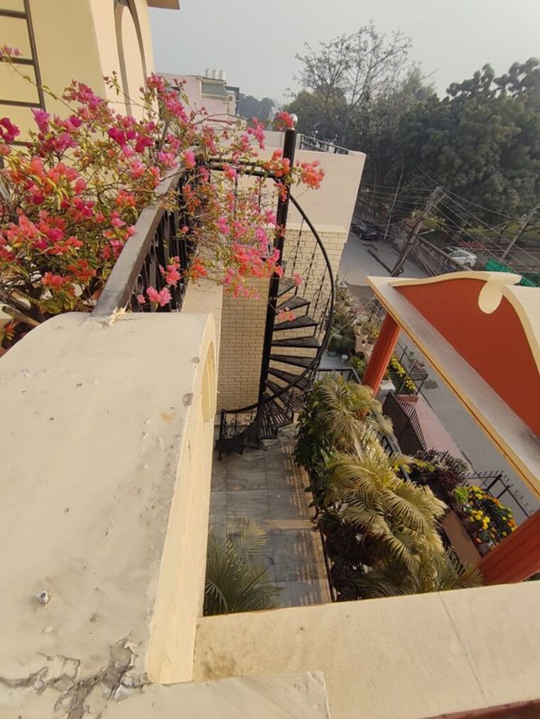Balcony, sector 12 panchkula 2.5 Bedroom 1350 Sq.Ft. Independent House In Sector 12 Panchkula Panchkula 10032793