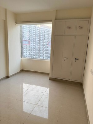 Room in 2 BHK Apartment at Amrapali Heartbeat City, Sector 107 – for Rent