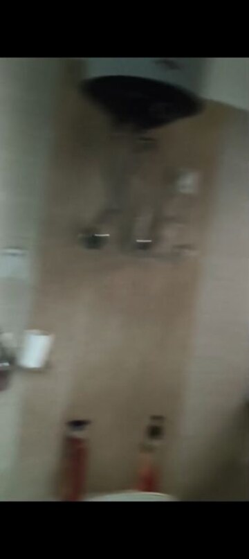 Room in 2.5 BHK Apartment at Hawelia Valencia Square, Sector 1 Greater Noida – for Rent