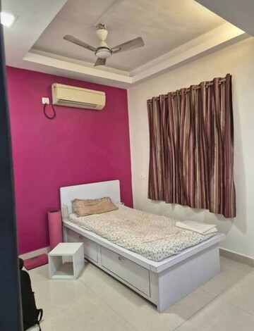 Bedroom in 1 BHK Apartment at Santacruz West – for Rent
