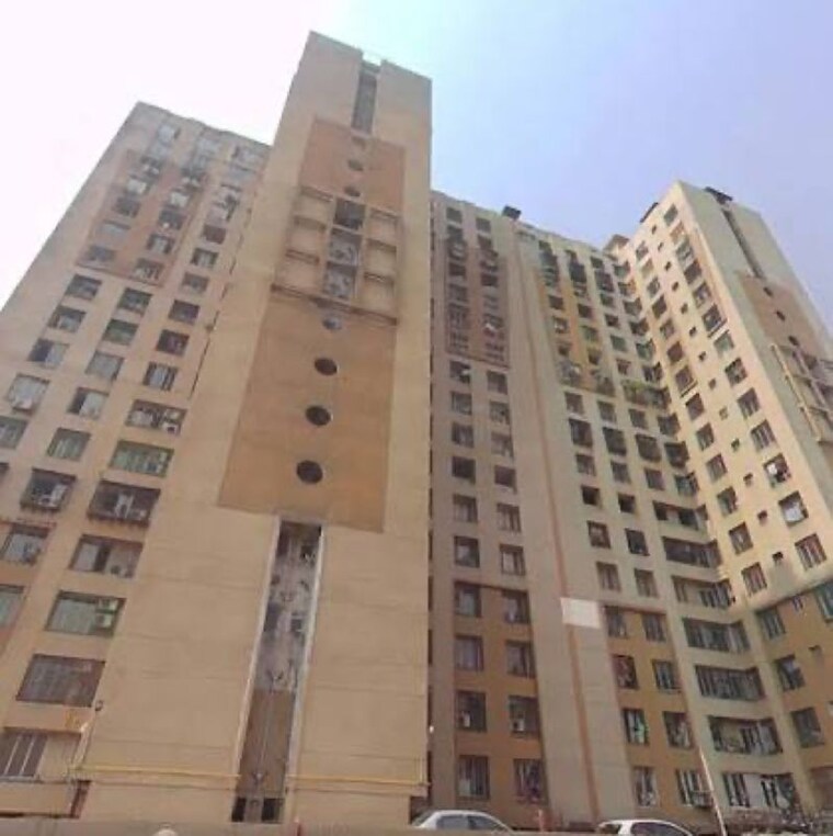 Exterior View, mantri-serene 2 Bedroom 650 Sq.Ft. Apartment In New Madha Colony Mumbai 10032810