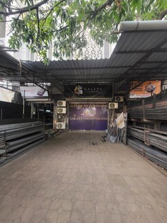 Retail Shop For Rent in Satellite Tower