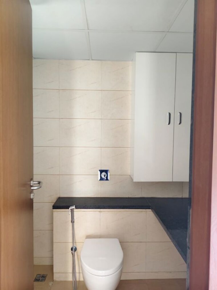 Bathroom, greater kailash i 3 Bedroom 1899 Sq.Ft. Builder Floor In Greater Kailash I Delhi 10032614