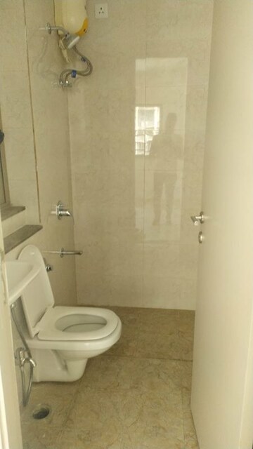 Master Bedroom in 1 BHK Apartment at Sheth Vasant Oasis, Andheri East – for Rent