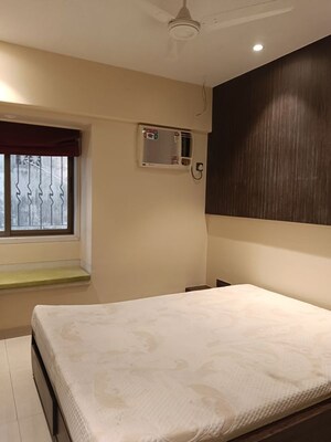 Room in 3 BHK Apartment at Sadguru Venus, Mahim – for Rent