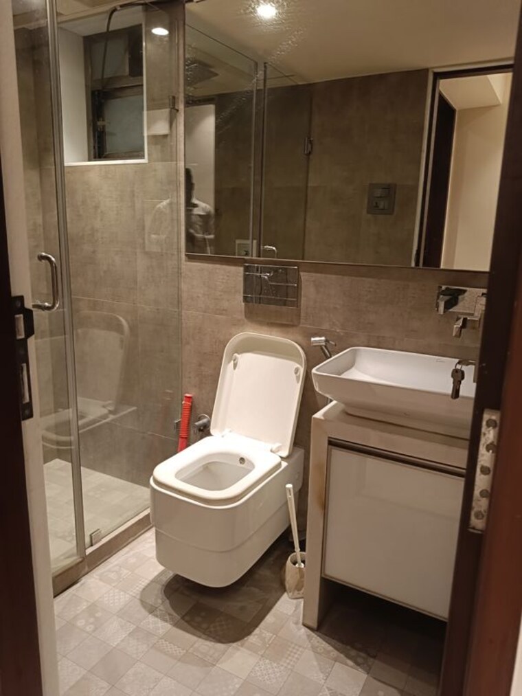 Bathroom, sadguru-venus 3 Bedroom 1330 Sq.Ft. Apartment In Mahim Mumbai 10032924