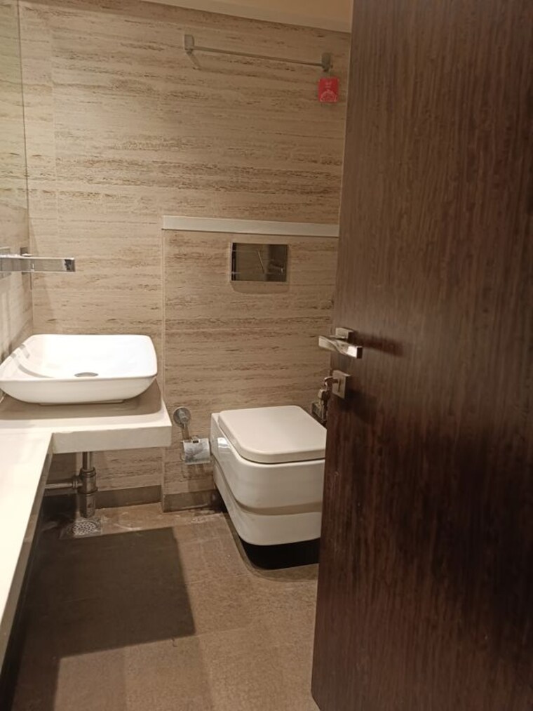 Bathroom, sadguru-venus 3 Bedroom 1330 Sq.Ft. Apartment In Mahim Mumbai 10032924