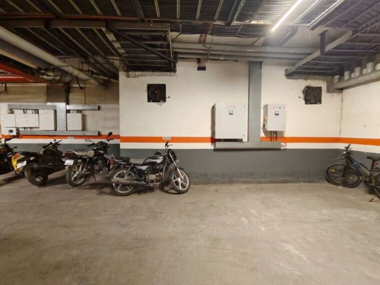  Parking, balewadi Commercial Office Space 6314 Sq.Ft. In Balewadi Pune 10032980