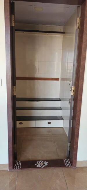 Furnished Amenities in 3 BHK Apartment at Arge Helios, Hennur Road – for Rent