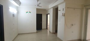 Room in 3 BHK Apartment at Amrapali Crystal Homes, Sector 76 – for Rent