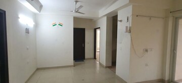 Room in 3 BHK Apartment at Amrapali Crystal Homes, Sector 76 – for Rent
