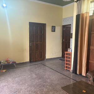 Room in 1 BHK Penthouse at Sector 02 – for Rent