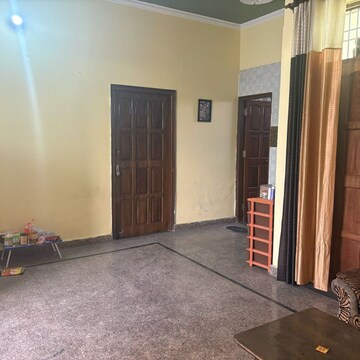 Room in 1 BHK Penthouse at Sector 02 – for Rent