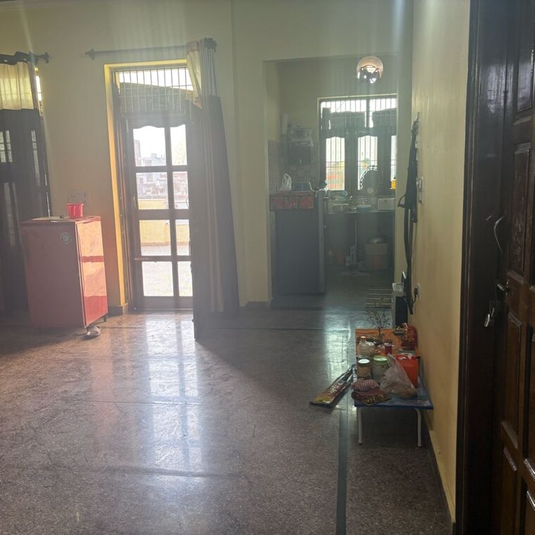 Room, sector 02 1 Bedroom 200 Sq.Ft. Penthouse In Sector 02 Bahadurgarh 9697142