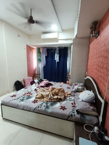 Bedroom in 3.5 BHK Apartment at Vineet Towers, Andheri West – for Rent