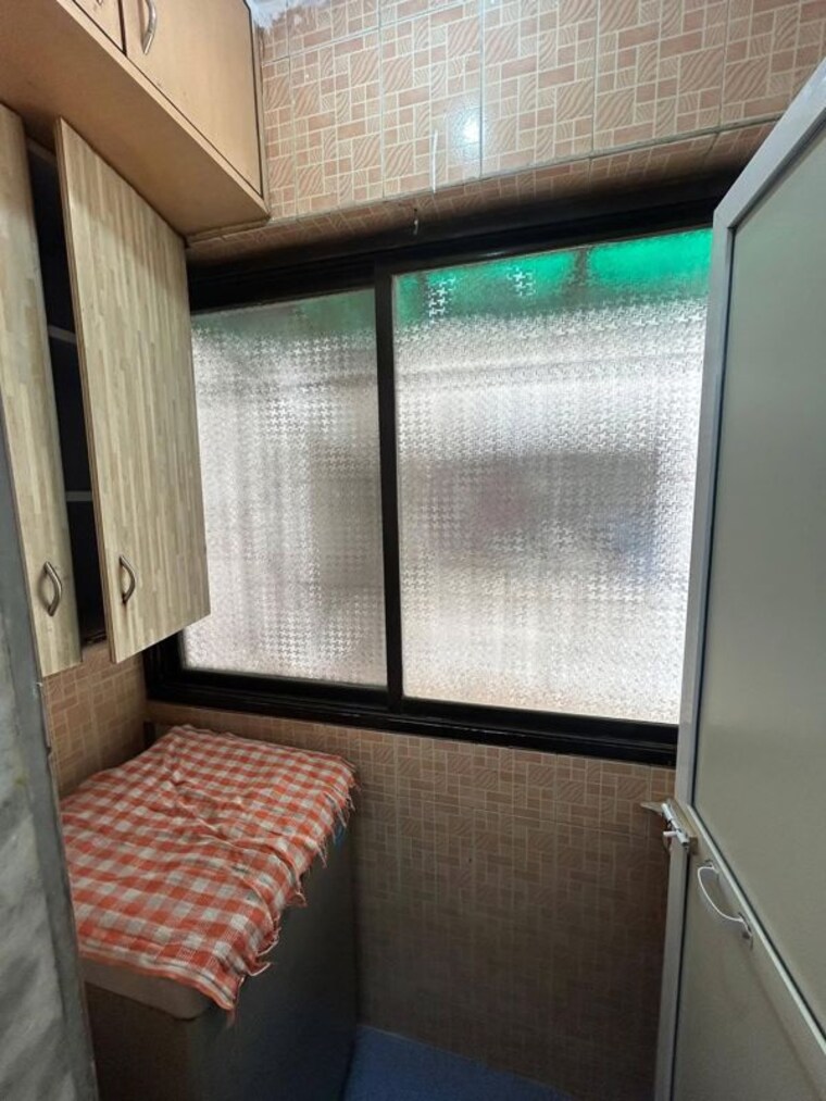 Kitchen, dhokali 3 Bedroom 1200 Sq.Ft. Apartment In Dhokali Thane 10033086
