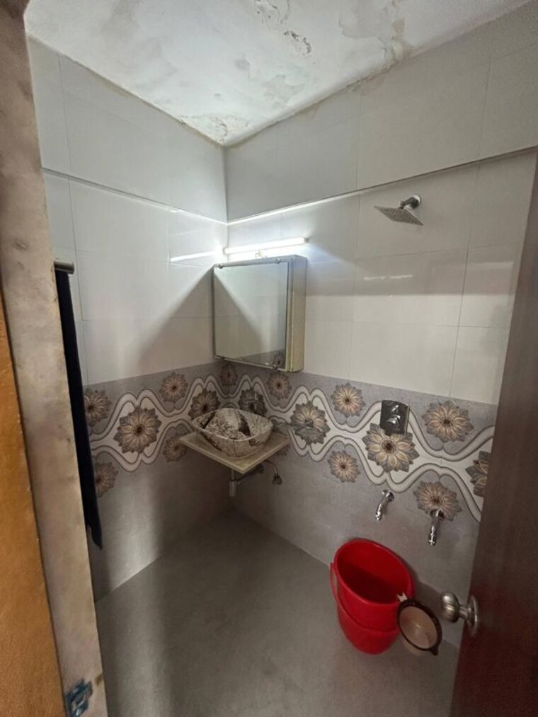 Bathroom, dhokali 3 Bedroom 1200 Sq.Ft. Apartment In Dhokali Thane 10033086