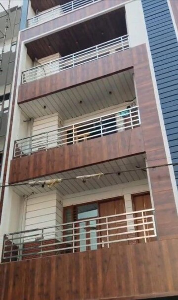 3 BHK Builder Floor For Sale in Lal Kuan