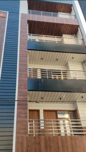3 BHK Builder Floor – Exterior View View at Lal Kuan - for Sale