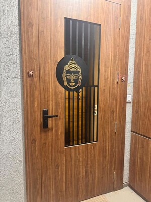 Furnished Amenities in 3 BHK Apartment at Shela – for Rent