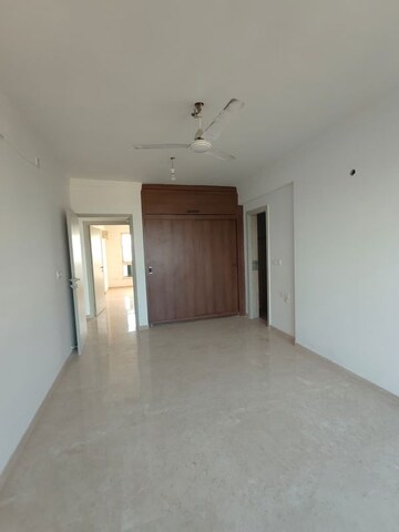 Room in 5 BHK Apartment at Hiranandani Tribeca, Ghodbunder Road – for Rent