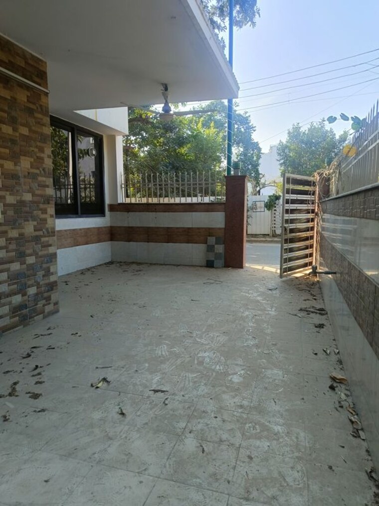 Balcony, ss-the-lilac 3 Bedroom 1200 Sq.Ft. Builder Floor In Sector 49 Gurgaon 10033245