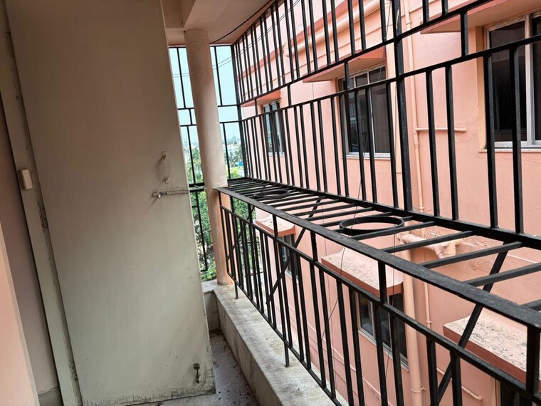 Balcony, madurdaha 3 Bedroom 1309 Sq.Ft. Apartment In Madurdaha Kolkata 10033016