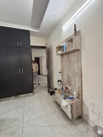 Building Lobby in 1 RK Builder Floor at Sector 23 – for Rent