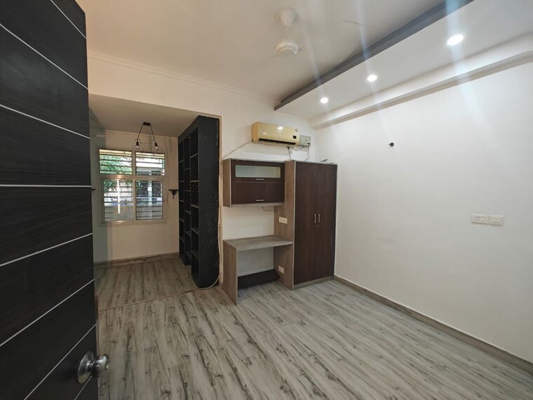 Bedroom, smart-world-gems 2.5 Bedroom 1203 Sq.Ft. Builder Floor In Sector 89 Gurgaon 10033264