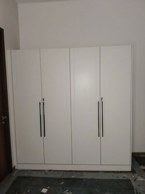 Furnished Amenities in 4 BHK Apartment at Kalpataru Vista, Sector 128 – for Rent