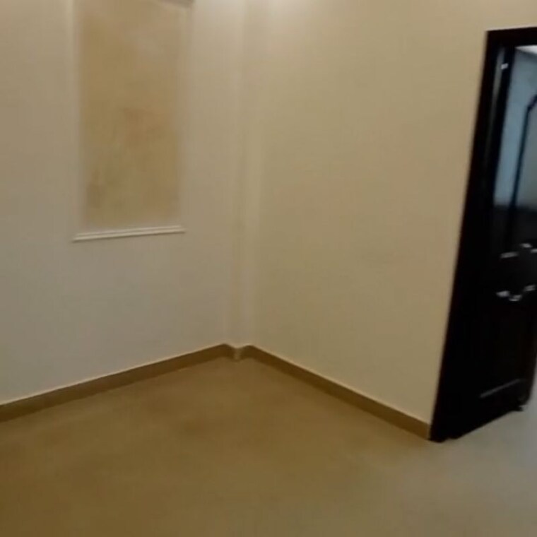 Room, rohini sector 24 2 Bedroom 400 Sq.Ft. Builder Floor In Rohini Sector 24 Delhi 10033343