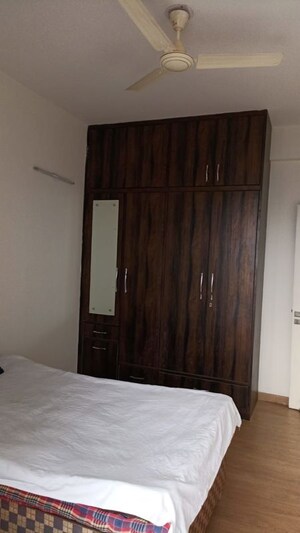 Room in 3.5 BHK Apartment at Emaar Palm Gardens, Sector 83 – for Sale