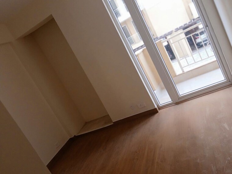 Room, emaar-palm-gardens 3.5 Bedroom 1900 Sq.Ft. Apartment In Sector 83 Gurgaon 10032780