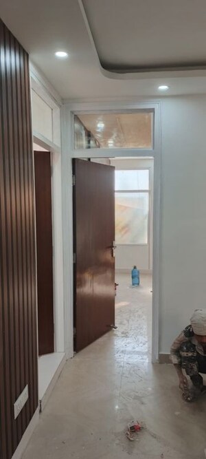 Room in 3 BHK Builder Floor at Mehrauli – for Sale