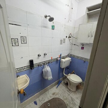 Team Area in 2 BHK Builder Floor at Rohini Sector 24 – for Sale