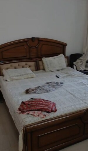 Bedroom in 4 BHK Apartment at Emaar Emerald Floors Premier, Sector 65 – for Rent