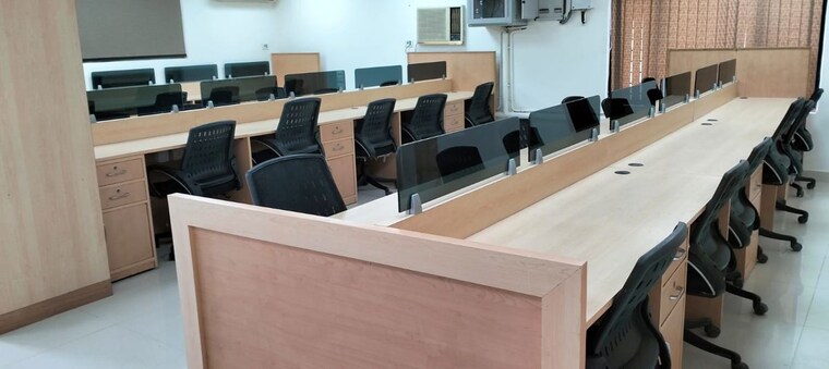 Team Area, sector 2 Commercial Office Space 1500 Sq.Ft. In Sector 2 Noida 10033344