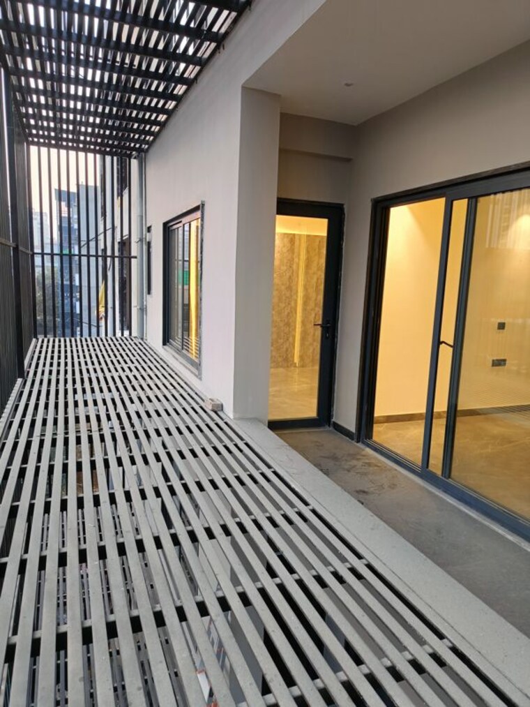 Balcony, ss-100 4 Bedroom 2200 Sq.Ft. Builder Floor In Sector 49 Gurgaon 10033376