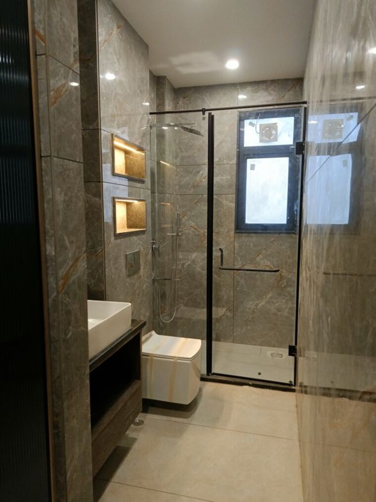 Bathroom, ss-100 4 Bedroom 2200 Sq.Ft. Builder Floor In Sector 49 Gurgaon 10033376