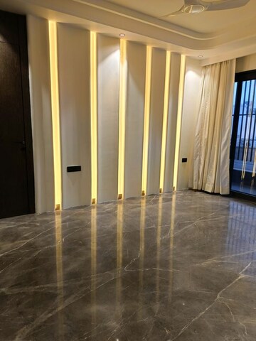 Building Lobby in 4 BHK Builder Floor at SS 100, Sector 49 – for Rent