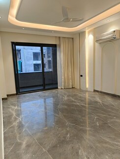 4 BHK + Servant Room Builder Floor For Rent in SS 100