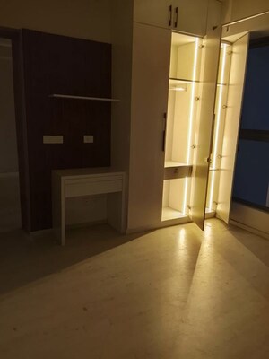 Room in 3 BHK Apartment at M3M Heights, Sector 65 – for Rent