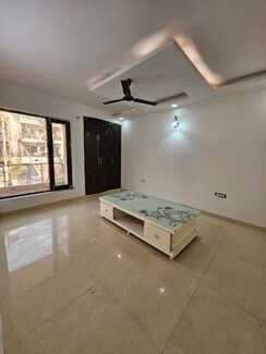 3 BHK + Pooja Room,Servant Room,Study Room,Extra Room Builder Floor For Rent in Green Fields Colony