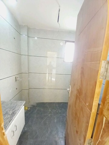 Bathroom in 3 BHK Builder Floor at BPTP District Faridabad, Sector 81 – for Sale