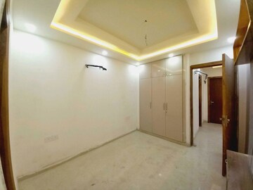 Room in 3 BHK Builder Floor at BPTP District Faridabad, Sector 81 – for Sale