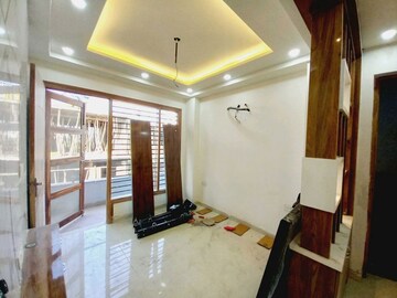 Living Room in 3 BHK Builder Floor at BPTP District, Sector 81 – for Sale