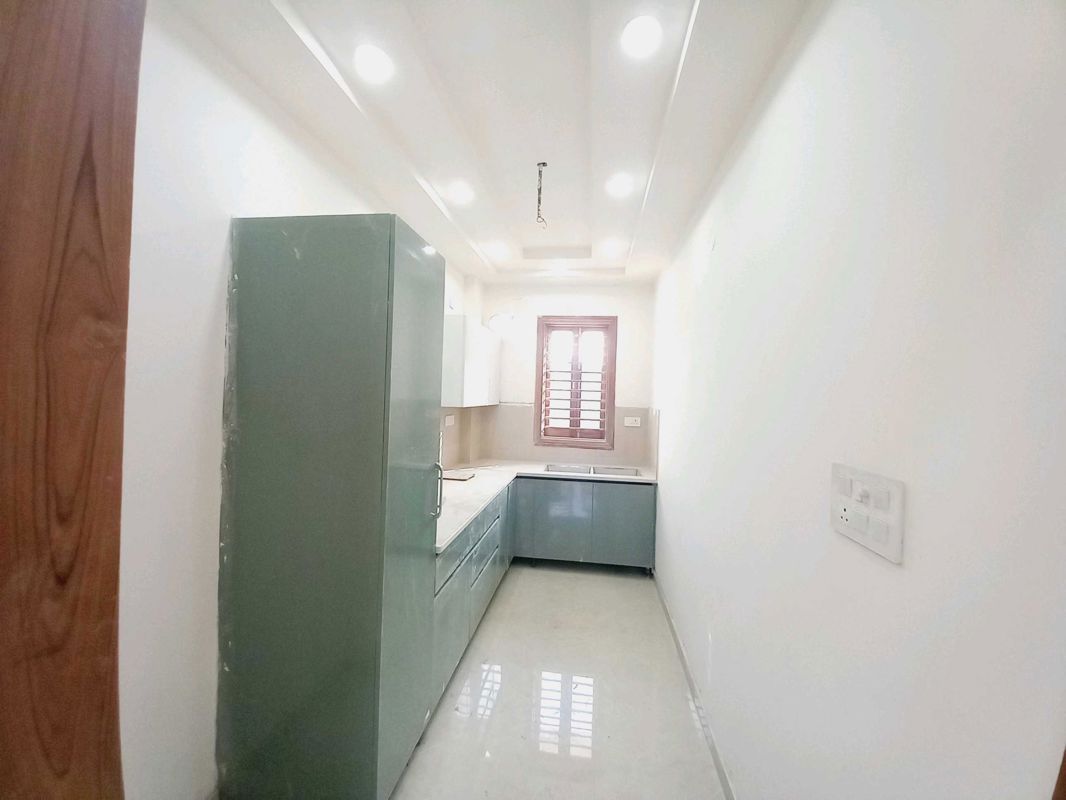 3 BHK + Pooja Room,Servant Room 150 Sq.Ft. Builder Floor in BPTP District