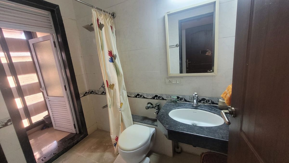 2 BHK Apartment For Sale in Chandak Stella