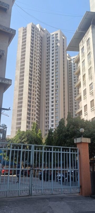 2 BHK Apartment For Rent in Kalpataru Srishti Namaah, Mira Road